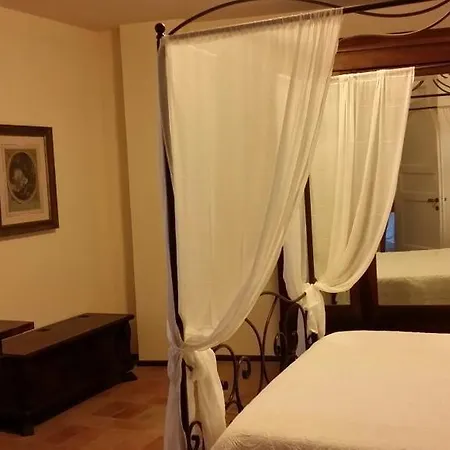 La Palazzetta Bed and Breakfast *